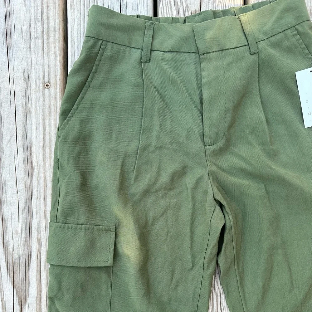 A new day army green cargo style pants with pockets - Picture 5 of 7